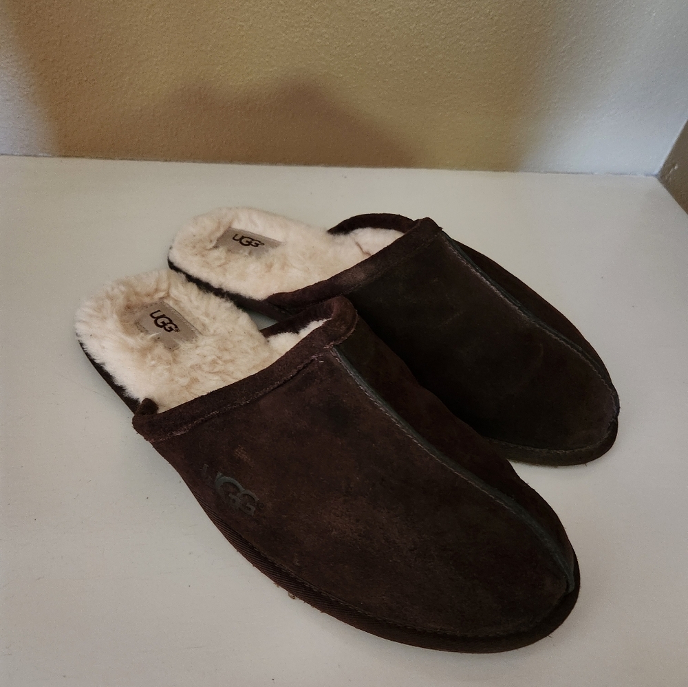 UGG Men's Brown Slippers